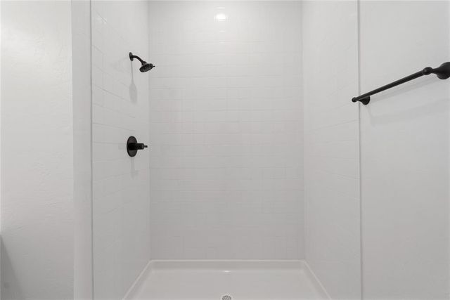 1006 Milan Lane, Kingfisher, OK 73750