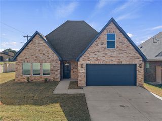 1006 Milan Lane, Kingfisher, OK 73750