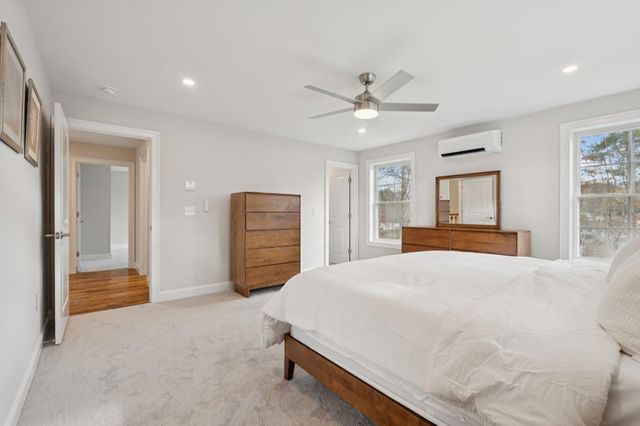 33 Copps Drive, Rochester, NH 03809