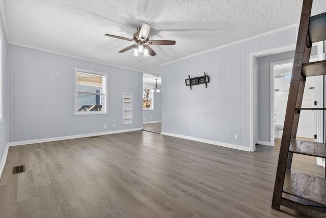 439 Circle Dr, Clarksville, TN 37043