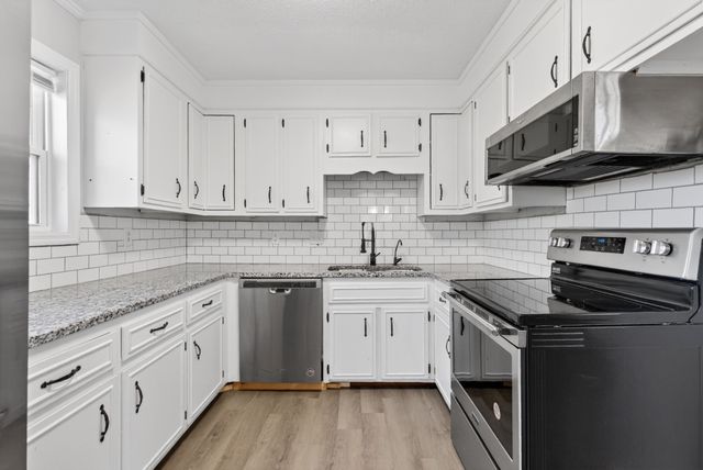 439 Circle Dr, Clarksville, TN 37043