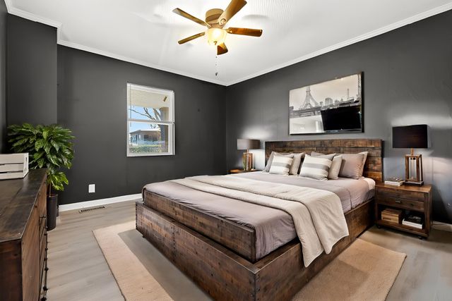 439 Circle Dr, Clarksville, TN 37043