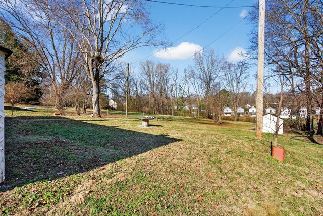 439 Circle Dr, Clarksville, TN 37043