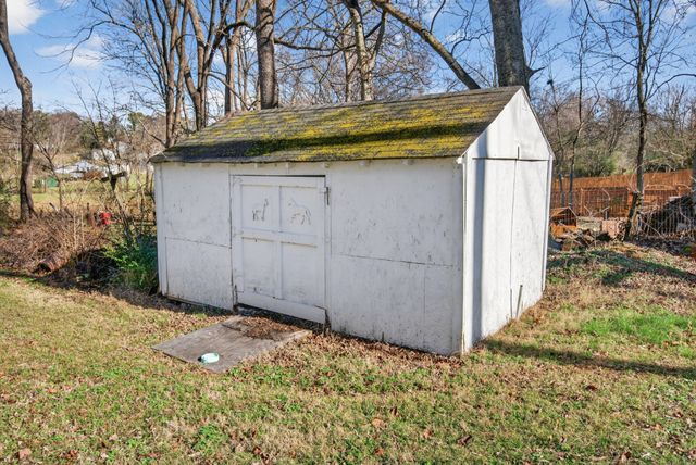 439 Circle Dr, Clarksville, TN 37043