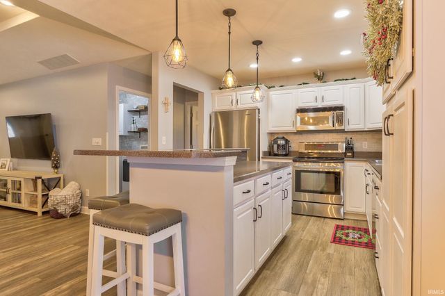 4189 Timberpoint Court, Jasper, IN 47546