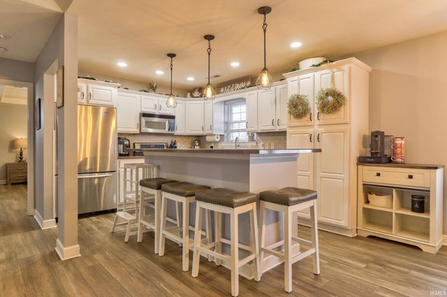 4189 Timberpoint Court, Jasper, IN 47546