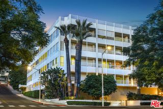 1400 N Sweetzer Avenue 306, West Hollywood, CA 90069
