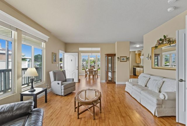 84 Creekside 84, Half Moon Bay, CA 94019