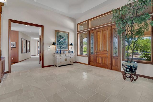 5885 Bruce Dr, Danville, CA 94506