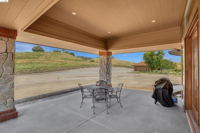 5885 Bruce Dr, Danville, CA 94506