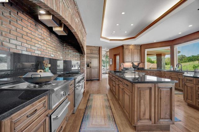 5885 Bruce Dr, Danville, CA 94506