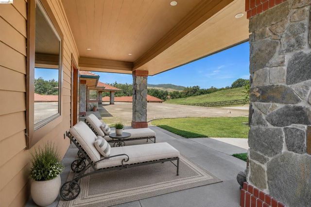 5885 Bruce Dr, Danville, CA 94506