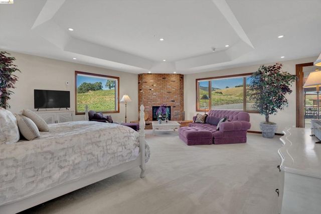 5885 Bruce Dr, Danville, CA 94506