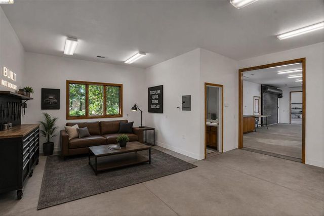 5885 Bruce Dr, Danville, CA 94506