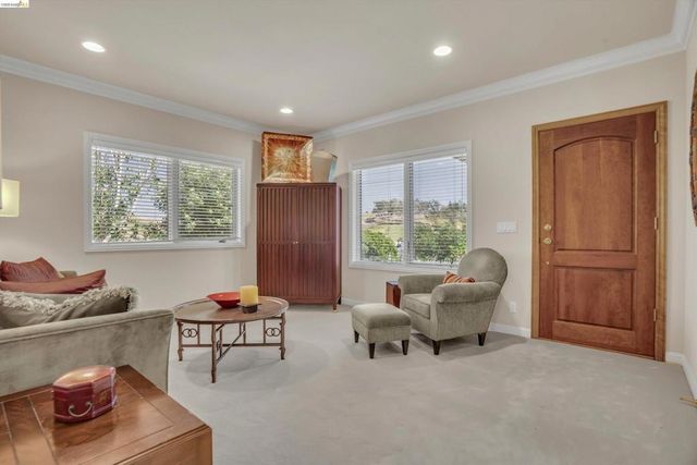 5885 Bruce Dr, Danville, CA 94506
