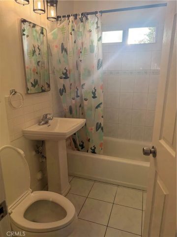 18815 Arminta, Reseda, CA 91335