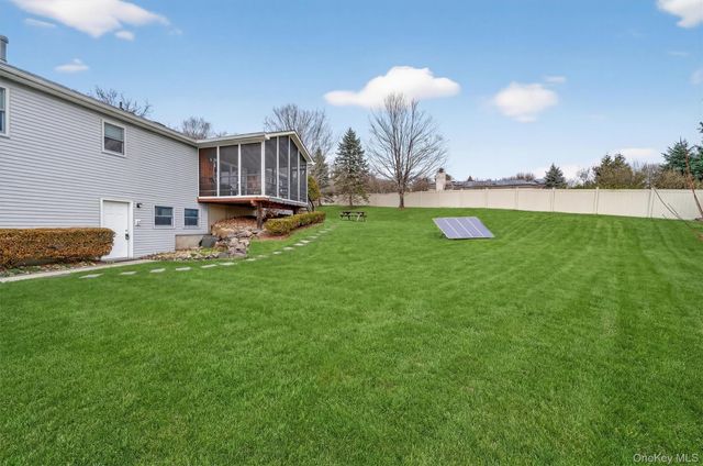 10 Sloane Court, Stony Point, NY 10980