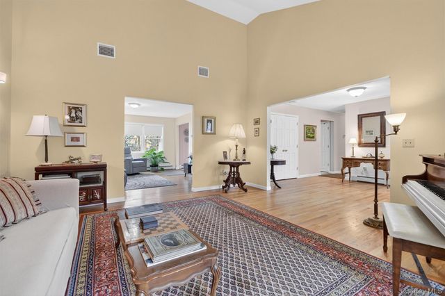 10 Sloane Court, Stony Point, NY 10980