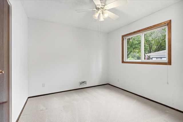 20480 Idalia Avenue, Lakeville, MN 55044