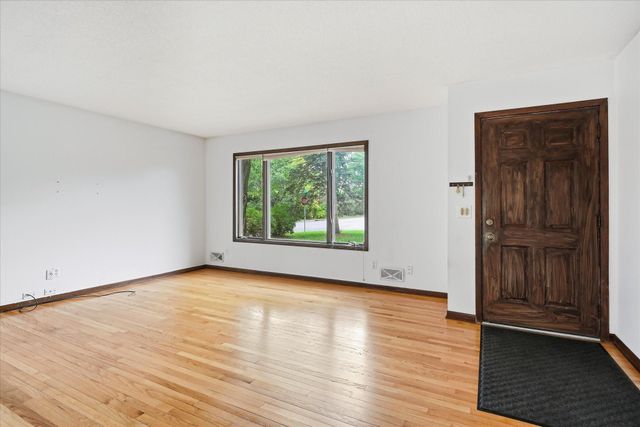 20480 Idalia Avenue, Lakeville, MN 55044