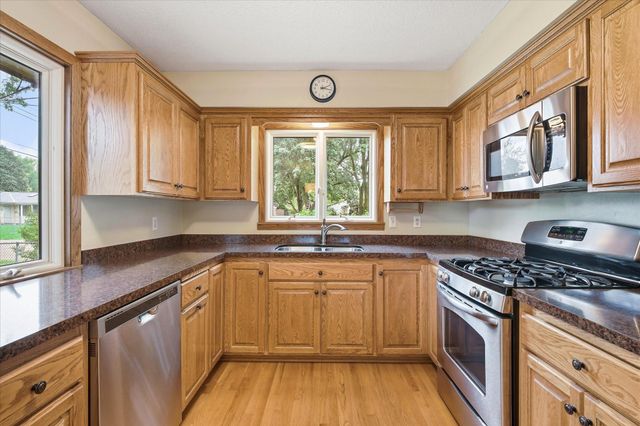 20480 Idalia Avenue, Lakeville, MN 55044