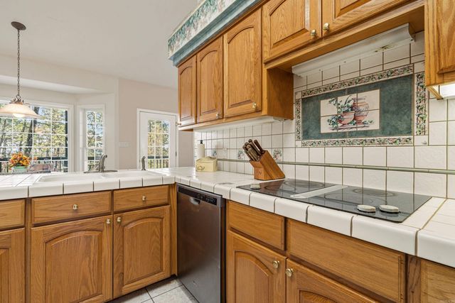 20 Hanares Lane, Hot Springs Village, AR 71909