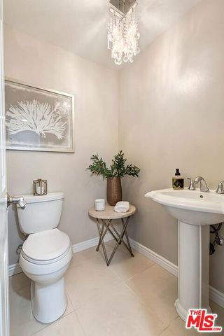 808 Washington Avenue, Santa Monica, CA 90403