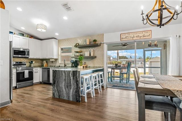 2011 NE 35th ST, Cape Coral, FL 33909