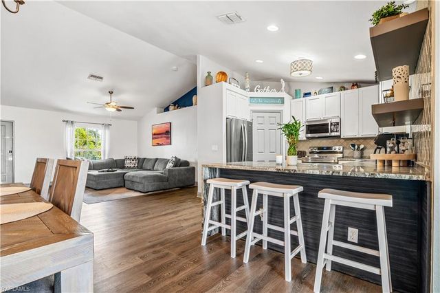 2011 NE 35th ST, Cape Coral, FL 33909