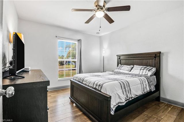 2011 NE 35th ST, Cape Coral, FL 33909