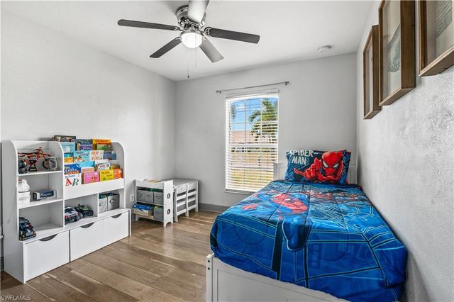 2011 NE 35th ST, Cape Coral, FL 33909