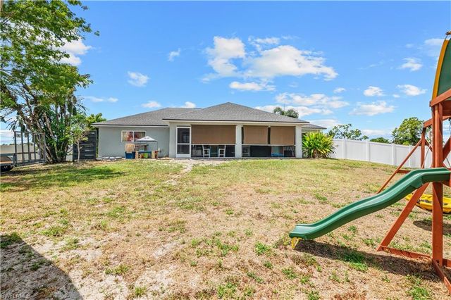2011 NE 35th ST, Cape Coral, FL 33909