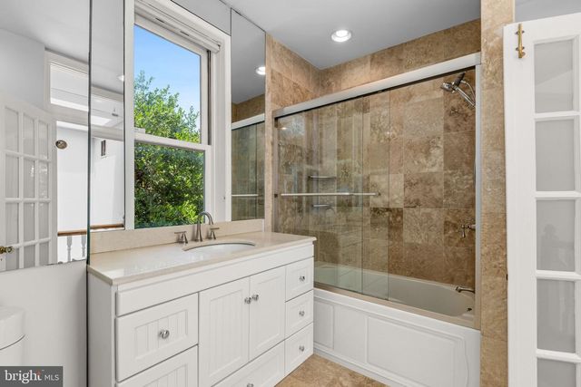 3044 CAMBRIDGE PL NW, Washington, DC 20007