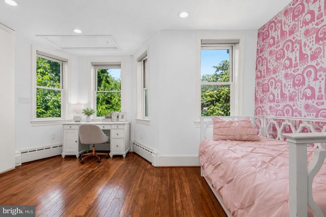 3044 CAMBRIDGE PL NW, Washington, DC 20007