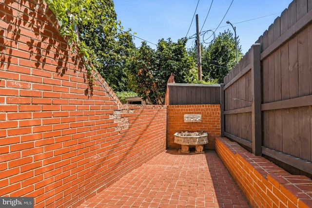 3044 CAMBRIDGE PL NW, Washington, DC 20007