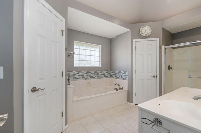 442 S Yellowwood Drive, Springfield, MO 65809