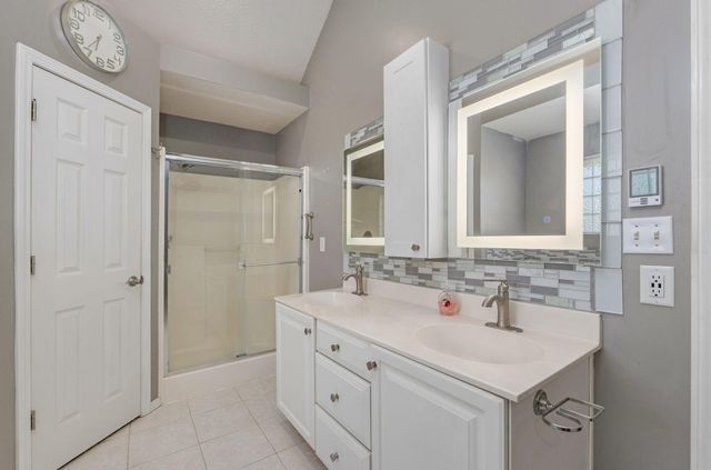 442 S Yellowwood Drive, Springfield, MO 65809