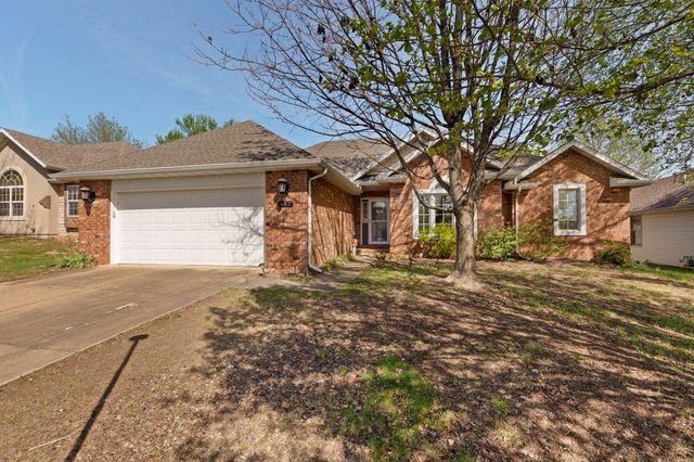 442 S Yellowwood Drive, Springfield, MO 65809