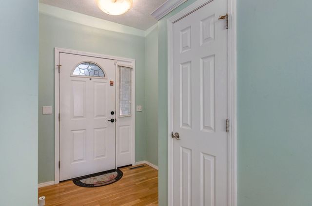 442 S Yellowwood Drive, Springfield, MO 65809