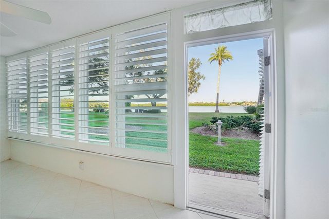 1847 SHORE DRIVE S 117, South Pasadena, FL 33707