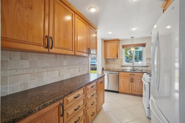 1847 SHORE DRIVE S 117, South Pasadena, FL 33707