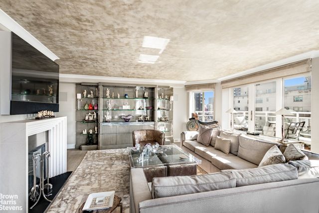 179 E 70th St Apt 20B, New York City, NY 10021