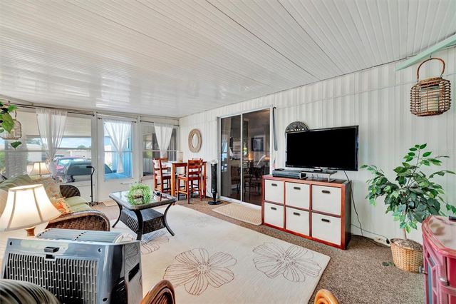 123 SAINT KITTS WAY, Apollo Beach, FL 33572