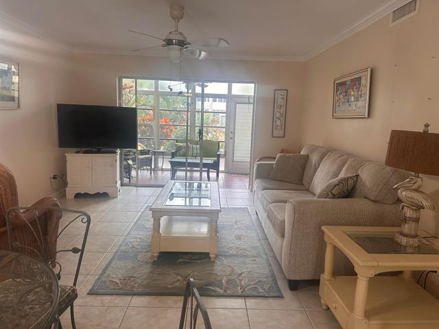 2950 SE Ocean Boulevard 18-2, Stuart, FL 34996