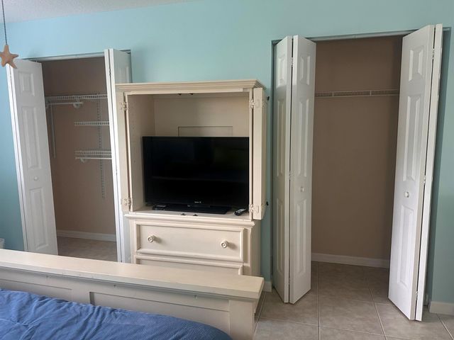 2950 SE Ocean Boulevard 18-2, Stuart, FL 34996