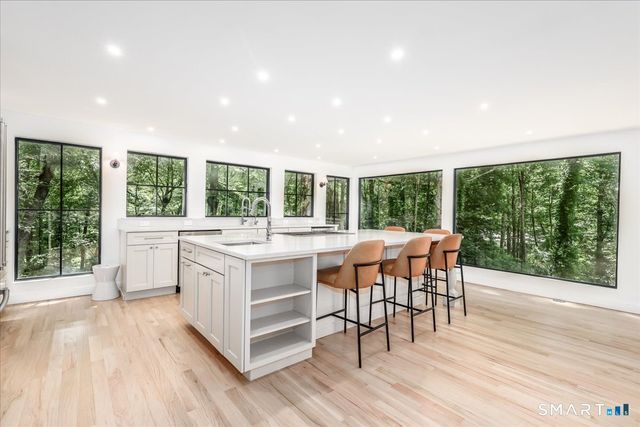 256 Wilton Road East, Ridgefield, CT 06877