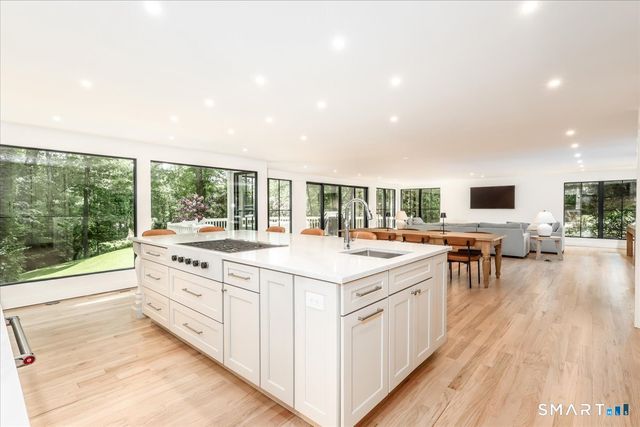 256 Wilton Road East, Ridgefield, CT 06877