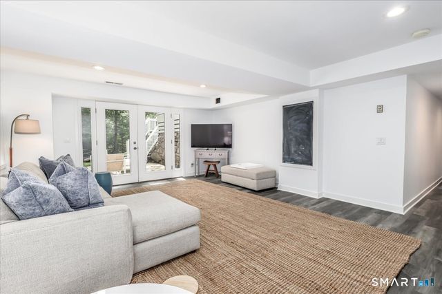 256 Wilton Road East, Ridgefield, CT 06877