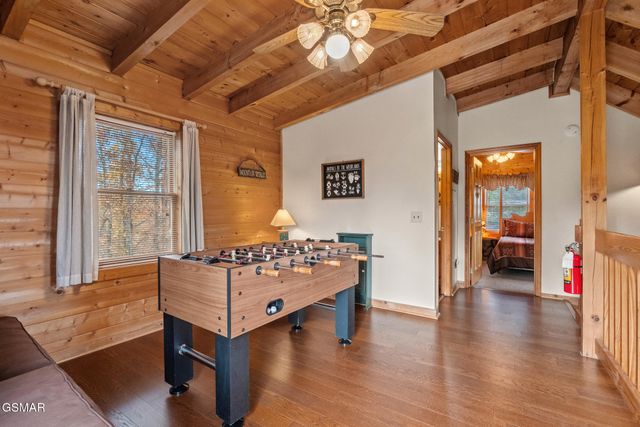 1086 Sharp Hollow Road, Sevierville, TN 37862