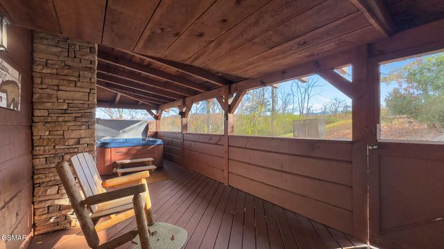 1086 Sharp Hollow Road, Sevierville, TN 37862